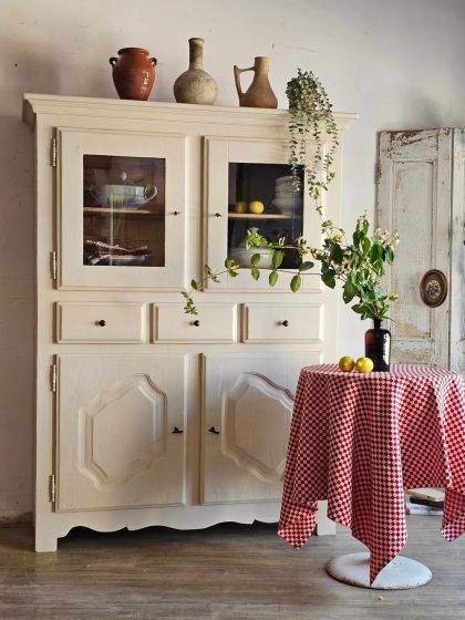 Buffet vitrine massif belles proportions