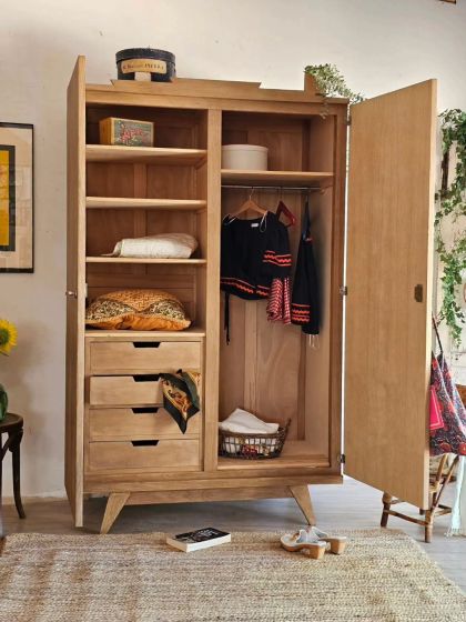 Ancienne armoire étagères penderie tiroirs pieds compas