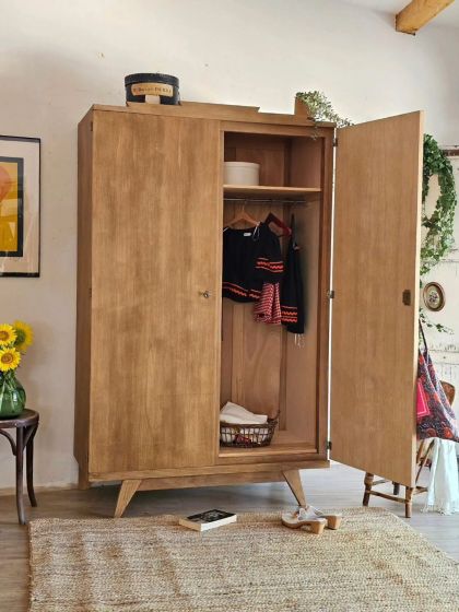 Ancienne armoire étagères penderie tiroirs pieds compas