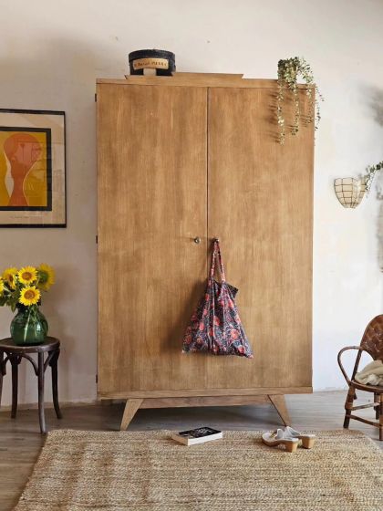 Ancienne armoire étagères penderie tiroirs pieds compas