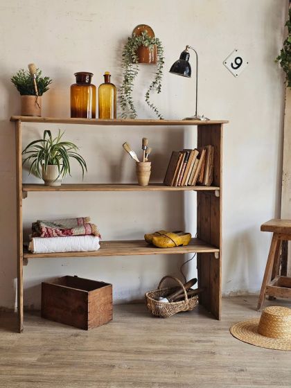 Ancienne étagère d'atelier authentique