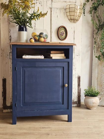 Ancien meuble d’appoint en noyer début XXe