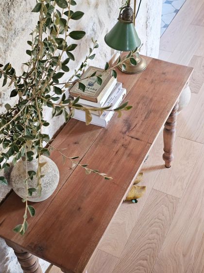 Ancienne table fin XIXe toute fine pieds tournés console