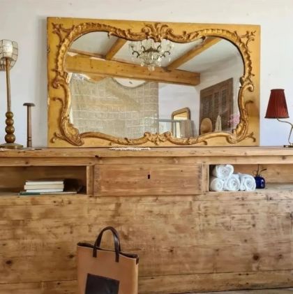 Beau et ancien grand miroir baroque doré 19e