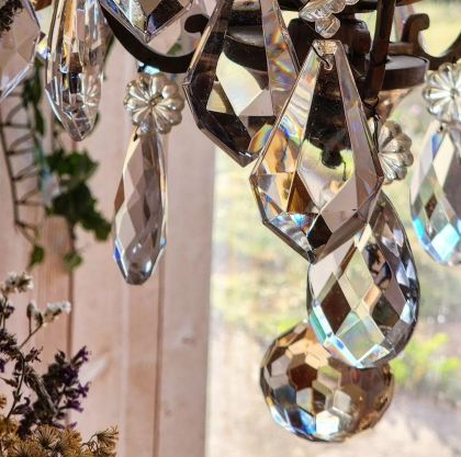 Ancienne grande Suspension cristal à pampilles et fleurs