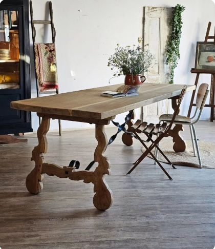 Ancienne grande table espagnole en chêne massif et fer forgé style baroque
